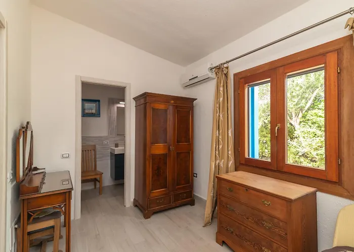 Nyaraló Singola Con Vista Mare San Teodoro